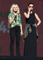 Malin Akerman longsleeve t-shirt #2775607