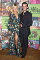 Malin Akerman Sweatshirt #3087585