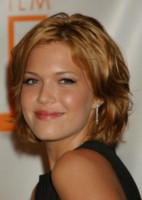 Mandy Moore t-shirt #1360936