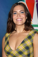 Mandy Moore Longsleeve T-shirt #3859206