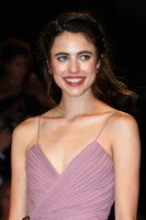 Margaret Qualley Sweatshirt #3860929