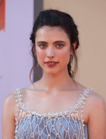 Margaret Qualley longsleeve t-shirt #3881804