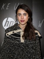 Margaret Qualley longsleeve t-shirt #3929457