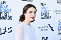 Margaret Qualley mug #G2546771