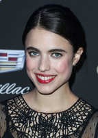 Margaret Qualley mug #G2546773
