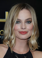 Margot Robbie t-shirt #2886348