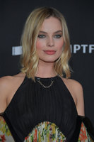 Margot Robbie Longsleeve T-shirt #2886364
