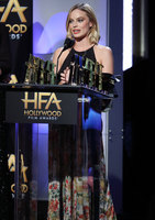 Margot Robbie t-shirt #2886373