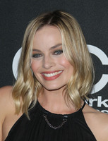 Margot Robbie Longsleeve T-shirt #2886398