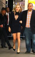 Margot Robbie Longsleeve T-shirt #2926318