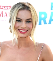 Margot Robbie hoodie #3039492