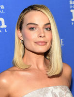 Margot Robbie t-shirt #3081409
