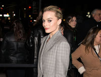 Margot Robbie tote bag #G1323588