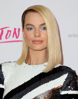 Margot Robbie tote bag #G1323658