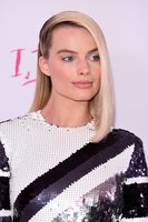 Margot Robbie tote bag #G1323758