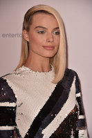 Margot Robbie Longsleeve T-shirt #3081740