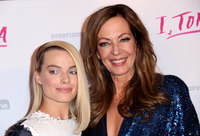 Margot Robbie Longsleeve T-shirt #3081741