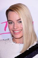 Margot Robbie Longsleeve T-shirt #3081772