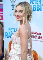 Margot Robbie Sweatshirt #3081877