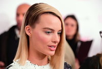 Margot Robbie Longsleeve T-shirt #3081902