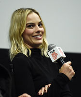 Margot Robbie tote bag #G1352490