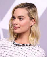 Margot Robbie Longsleeve T-shirt #3110432