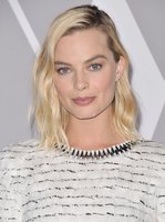 Margot Robbie tote bag #G1352547