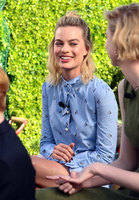 Margot Robbie Longsleeve T-shirt #3110478