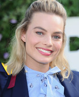 Margot Robbie tote bag #G1352581