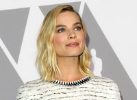 Margot Robbie Longsleeve T-shirt #3110583