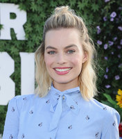 Margot Robbie mug #G1352683