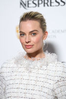 Margot Robbie tote bag #G1373778