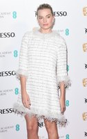 Margot Robbie Longsleeve T-shirt #3131781