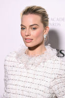Margot Robbie tote bag #G1373903