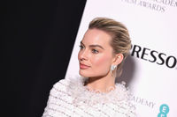 Margot Robbie Longsleeve T-shirt #3131839