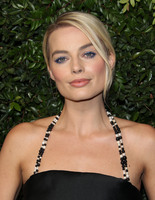 Margot Robbie Longsleeve T-shirt #3131841