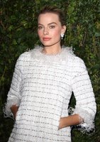 Margot Robbie Longsleeve T-shirt #3131994