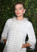 Margot Robbie Sweatshirt #3132002