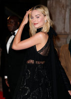 Margot Robbie Longsleeve T-shirt #3156172