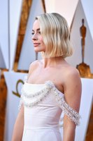 Margot Robbie Longsleeve T-shirt #3156190