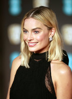 Margot Robbie t-shirt #3156308