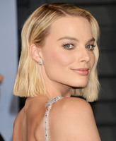Margot Robbie Longsleeve T-shirt #3156368