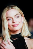 Margot Robbie Longsleeve T-shirt #3156470