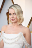 Margot Robbie Sweatshirt #3165560