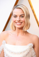 Margot Robbie Longsleeve T-shirt #3165580