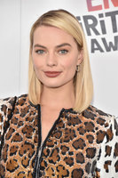 Margot Robbie Longsleeve T-shirt #3165681