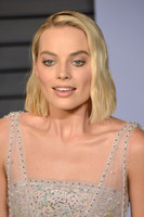 Margot Robbie Longsleeve T-shirt #3171059