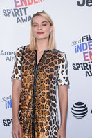 Margot Robbie Longsleeve T-shirt #3171069