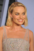 Margot Robbie Longsleeve T-shirt #3171104