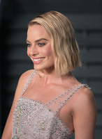 Margot Robbie Sweatshirt #3172943